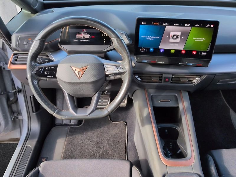 Cupra Born 150kW LED Carplay Ambient - fotka 9 z 17