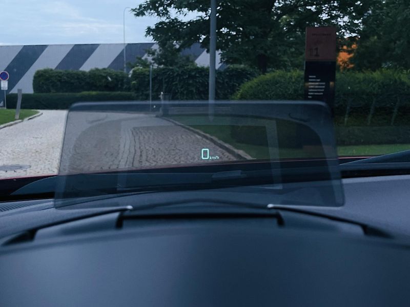 Mazda 3 2.0i MANUÁL SENZORY HEADUP LED - fotka 39 z 43
