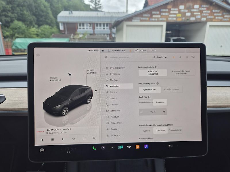 Tesla Model Y LONG RANGE DUAL MOTOR TZ 89 % - fotka 22 z 48