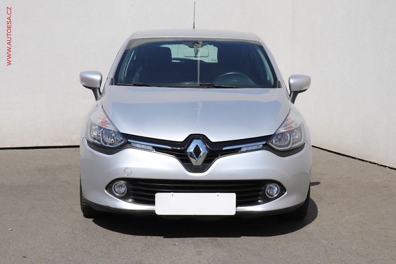 Renault Clio (2014) 1.2 TCe, GT, AT, panor, navi - fotka 2 z 3