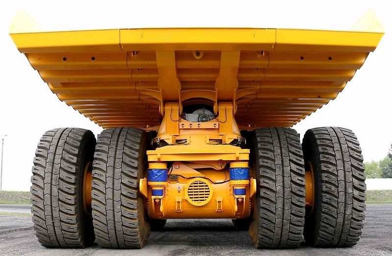 BELAZ-75710