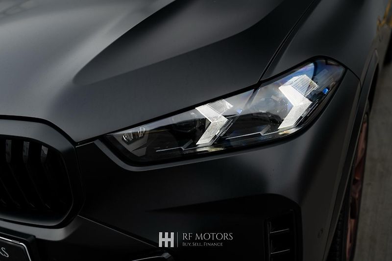 BMW X5 (2024) xDrive40i mHEV 280kW - fotka 14 z 55