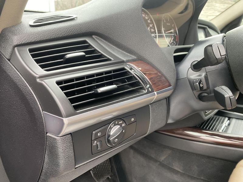 BMW X5 3.0TDi 4x4 235PS CZ TOP STAV!! - fotka 154 z 169