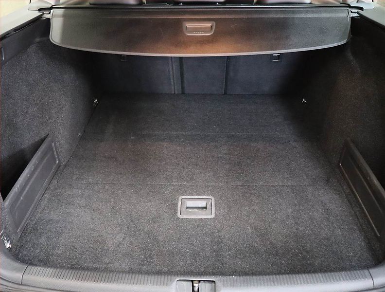 Volkswagen Passat (2012) 2.0 TDI, Serv.kniha, Xenony - fotka 14 z 20