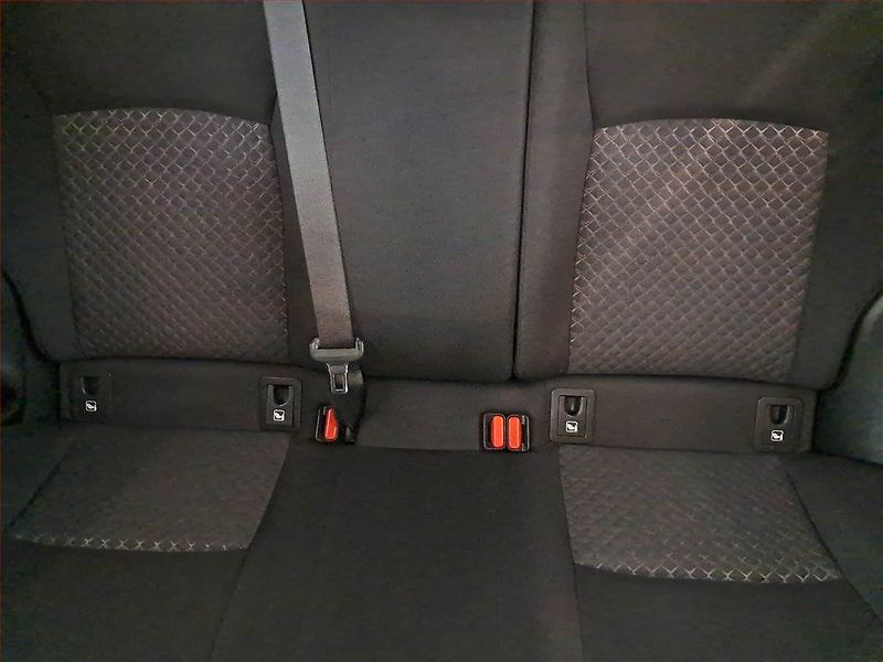 Toyota C-HR (2023) 1.8 Hybrid - fotka 10 z 16