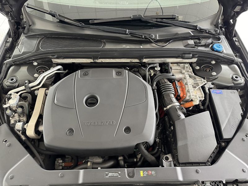 Volvo V60 T6 AWD*257kW*REZERVACE! - fotka 33 z 33