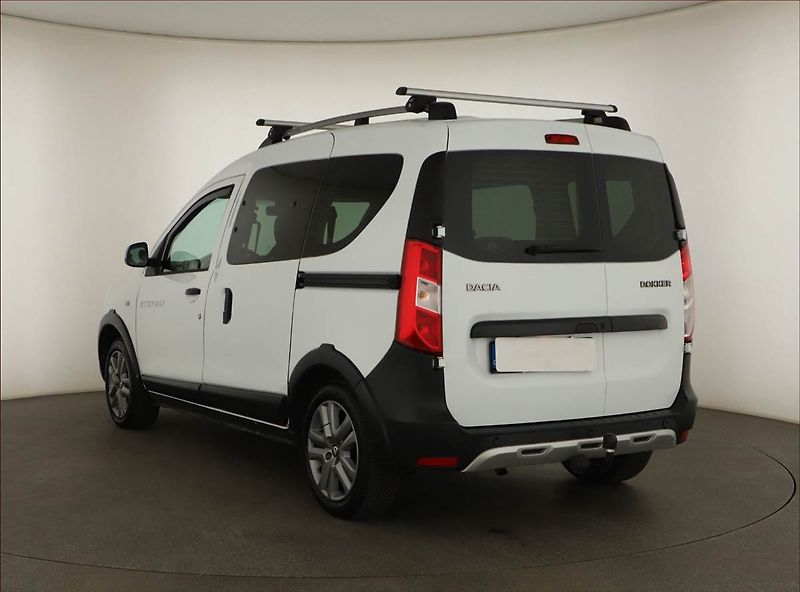 Dacia Dokker (2017) Stepway 1.6 SCe, 5Míst - fotka 4 z 15