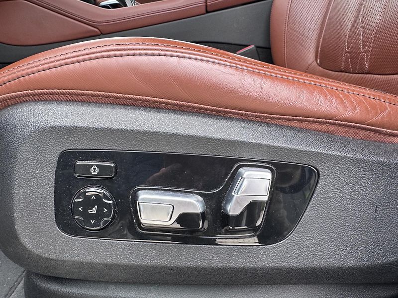 BMW X6 (2021) Bmw x6 40d - fotka 16 z 21