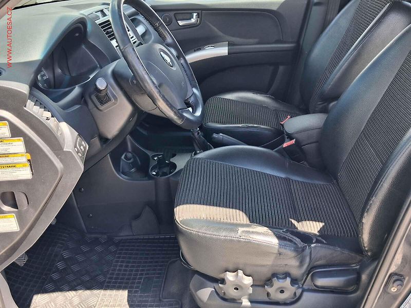 Kia Sportage (2007) 2.0 CRDi, ČR - fotka 9 z 17