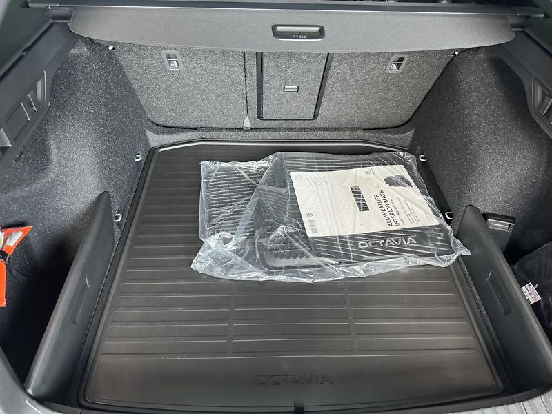 Škoda Octavia (2024) SCOUT 2,0Tdi 147kw-4x4 Panoram - fotka 32 z 36