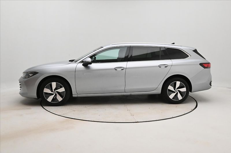 Volkswagen Passat 2,0 TDI 110kW DSG Business Zár - fotka 8 z 32