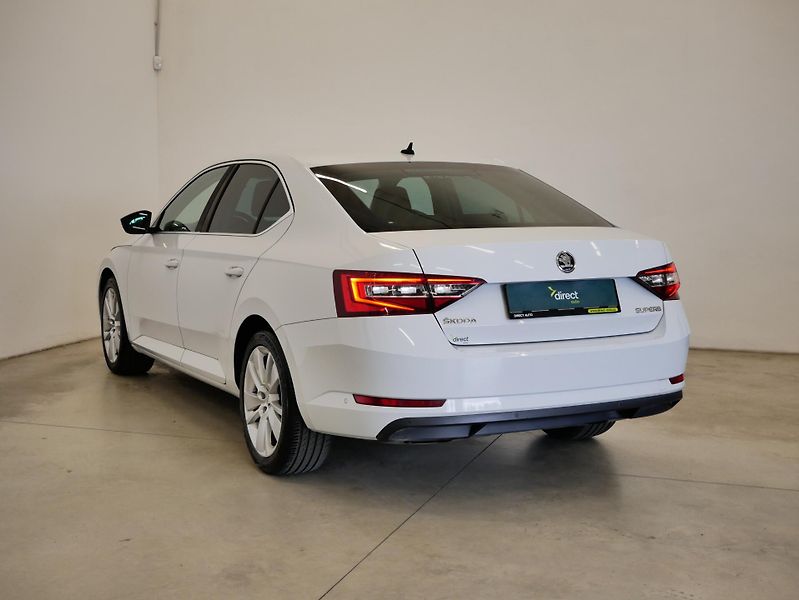 Škoda Superb - fotka 7 z 29
