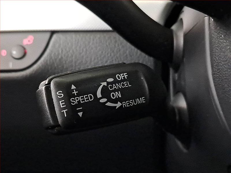 Audi A4 (2007) 2.0 TDI, nová STK - fotka 17 z 17