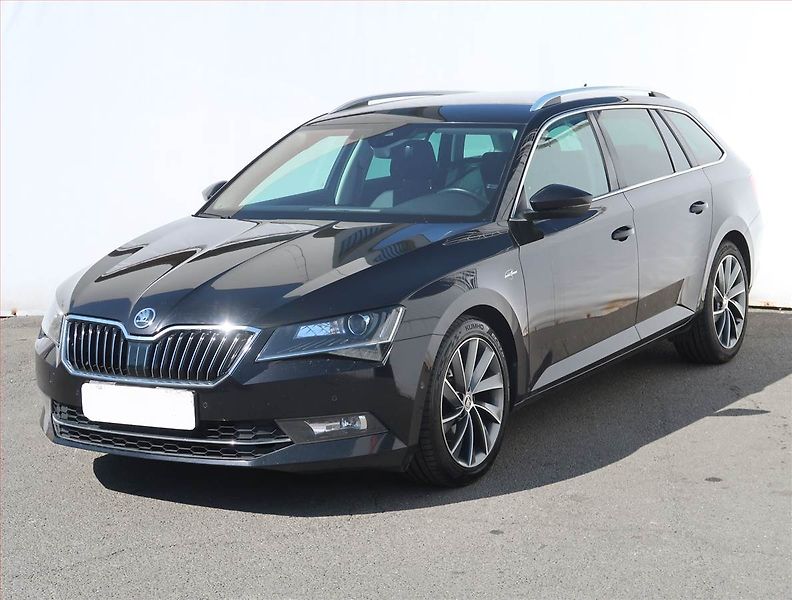 Škoda Superb (2019) Laurin&Klement 2.0 TDI - fotka 2 z 26