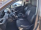 Peugeot 2008 (2016) 1.2 PT, Active, AT, TZ, navi - náhled 9