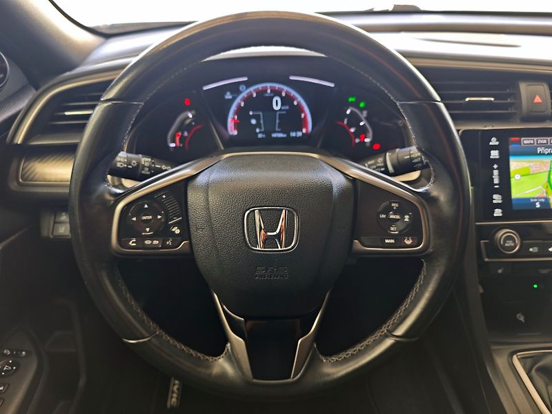 Honda Civic (2019) 1.5 Turbo Sport Plus 134kW 6MT - fotka 16 z 45