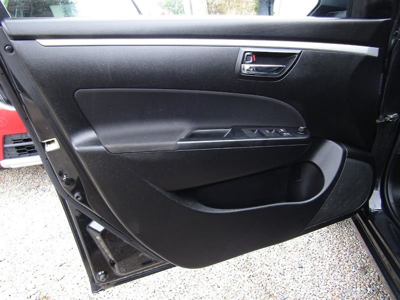 Suzuki Swift (2016) 1.3 16V 69kW  4X4 - fotka 18 z 42