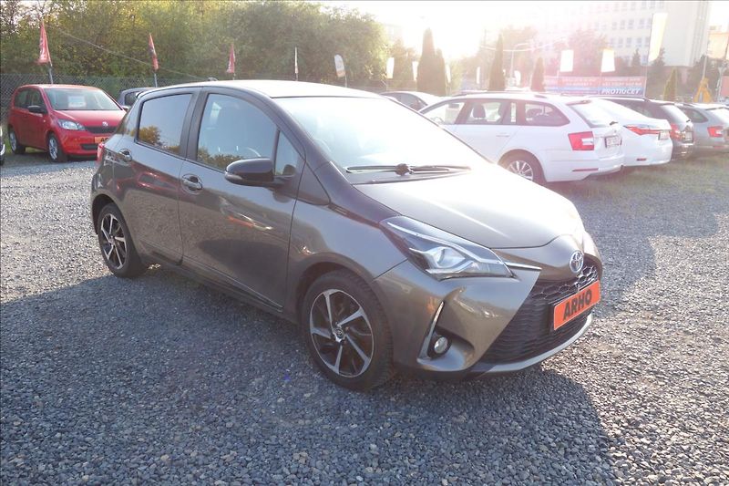 Toyota Yaris 1,5 i, ČR, HYBRID, SELECTION. - fotka 1 z 6