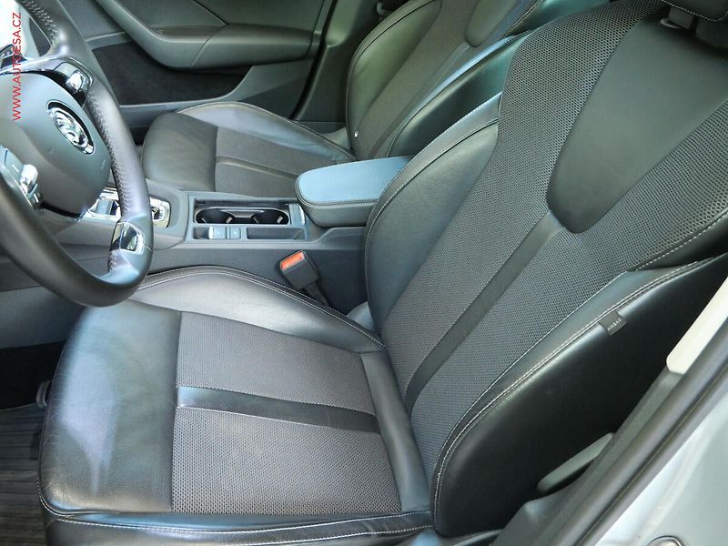 Škoda Octavia (2021) 1.0 TSi e-TEC, Style, DSG - fotka 10 z 24