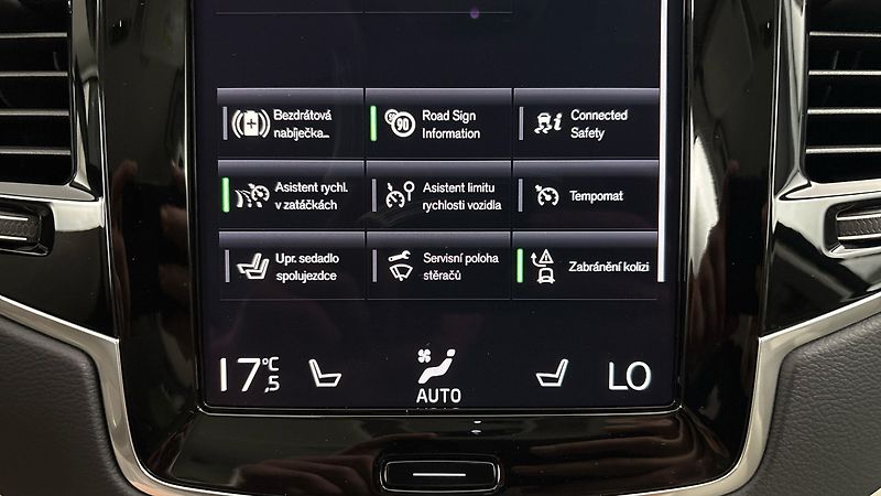 Volvo XC90 2.0 B5 AUT AWD Inscription - fotka 29 z 33