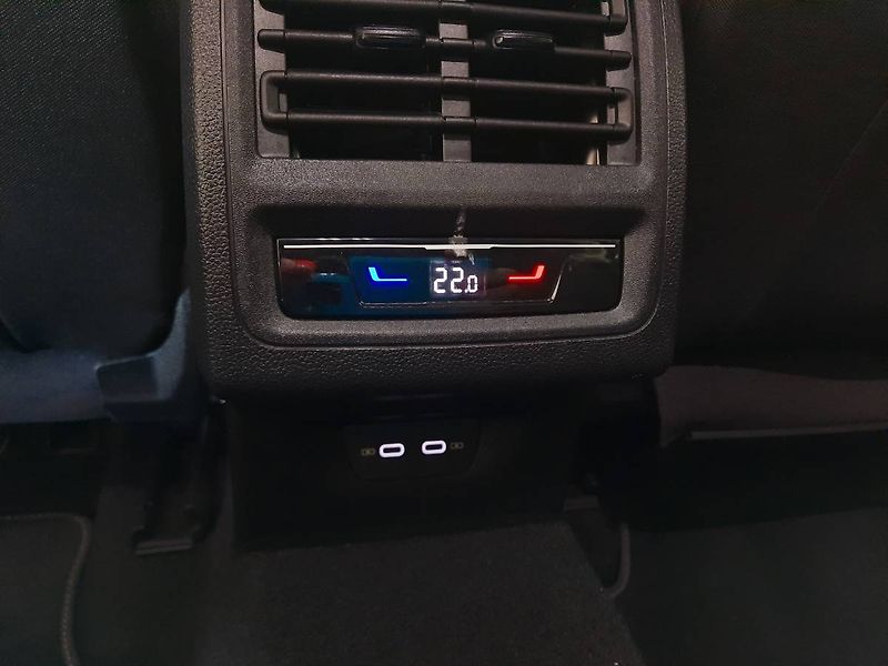 Volkswagen Golf Variant (2025) People 1.5 eTSI (85kW/116k) DS - fotka 21 z 25
