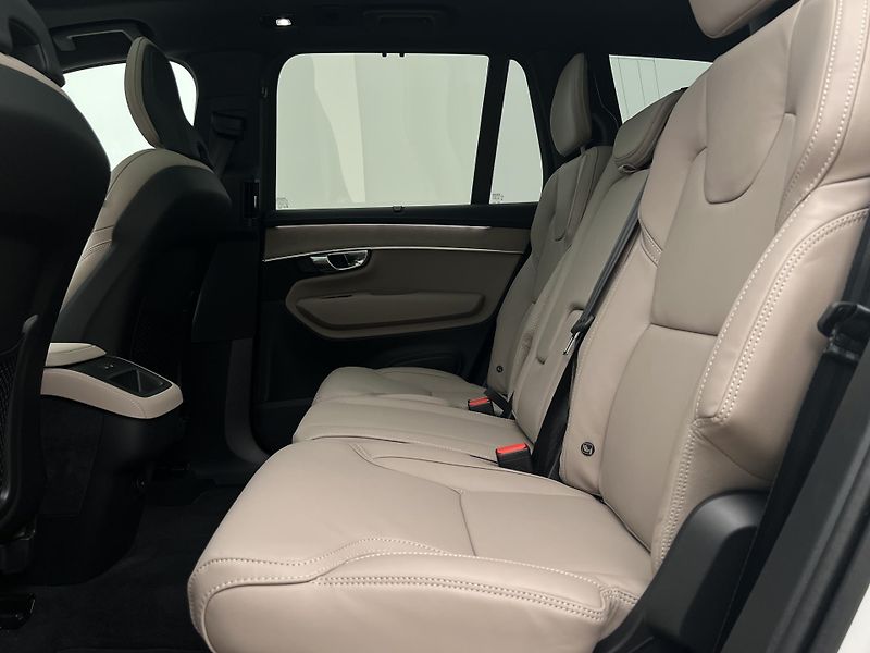 Volvo XC90 (2026) B5 AWD BRIGHT PLUS - fotka 4 z 42