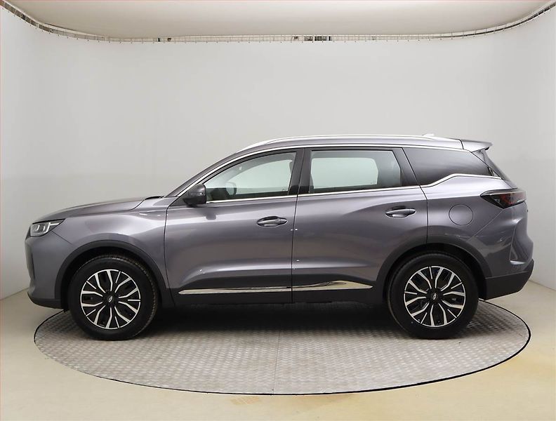 Chery Tiggo 7 (2026) 1.6 TGDI, LUXURY, Ad. tempomat - fotka 3 z 20