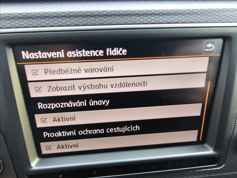 Volkswagen Golf Sportsvan 1,4TSi DSG LOUNGE NAVI STK - fotka 21 z 53