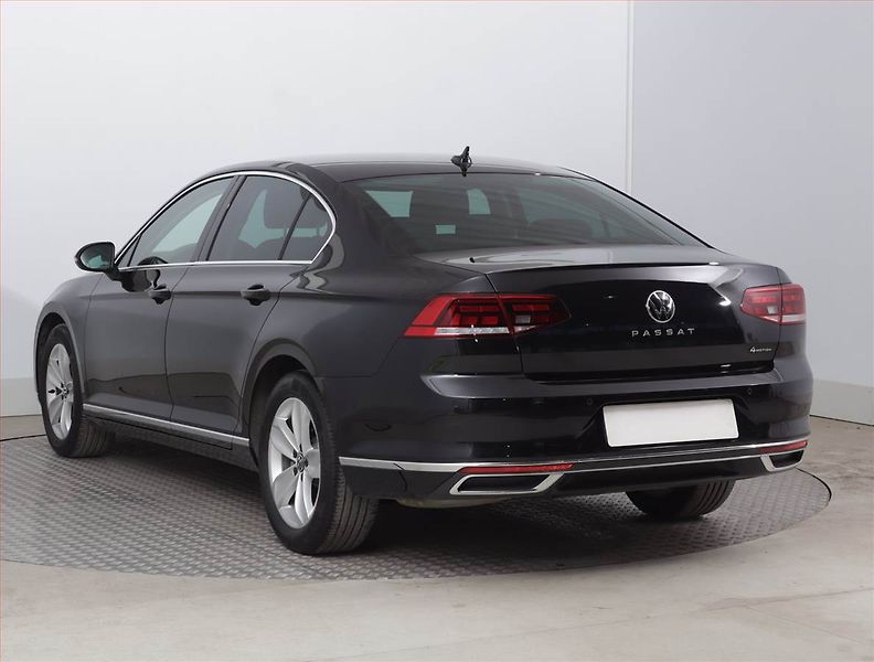 Volkswagen Passat (2021) Elegance 2.0 TDI - fotka 4 z 22