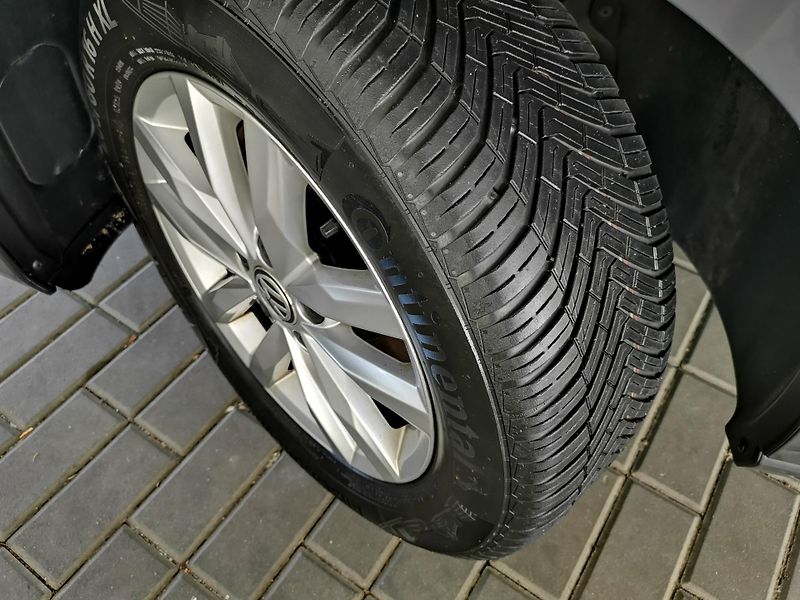 Volkswagen Touran (2017) 1,2 TSI NAVI 132Tkm ZÁRUKA DPH - fotka 22 z 24