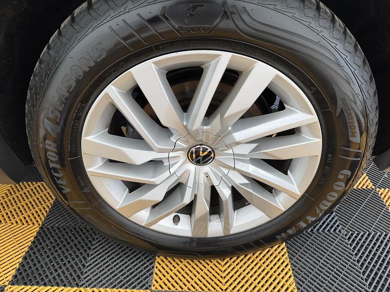 Volkswagen Touareg 3.0Tdi*1-MAJ*DPH*ELEGANCE* - fotka 8 z 49