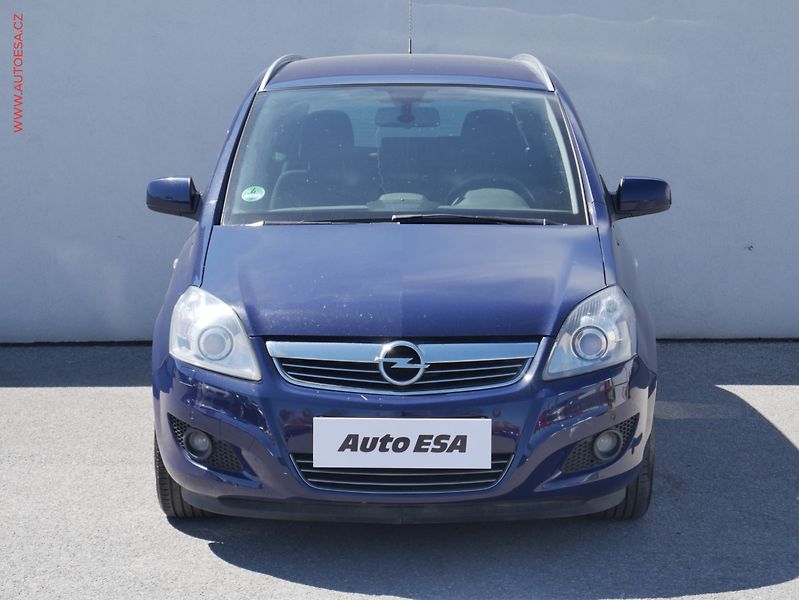 Opel Zafira (2012) 1.7CDTi, AC, temp, tažné - fotka 2 z 20