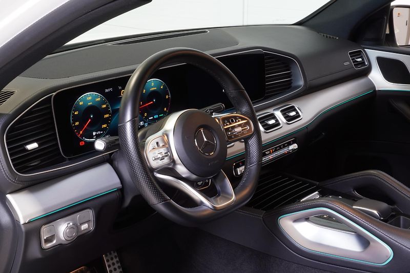 Mercedes-Benz GLE 300d,4matic,AMG,ČR,Tažné,360 - fotka 15 z 36
