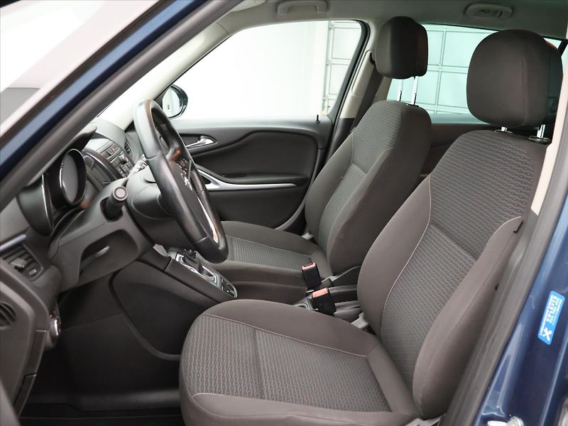 Opel Zafira 1,4 T 103kW Automat Aut. Klima - fotka 11 z 31