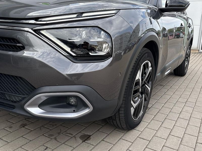 Citroën C4 (2023) Shine 1.2 PureTech 130 EAT8 - fotka 29 z 58