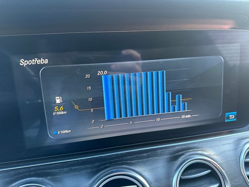 Mercedes-Benz Třídy E (2016) - fotka 27 z 51