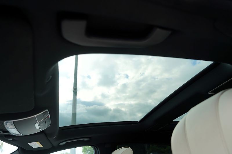 Mercedes-Benz Třídy S S 350d Long 4matic AMG TV - fotka 14 z 50