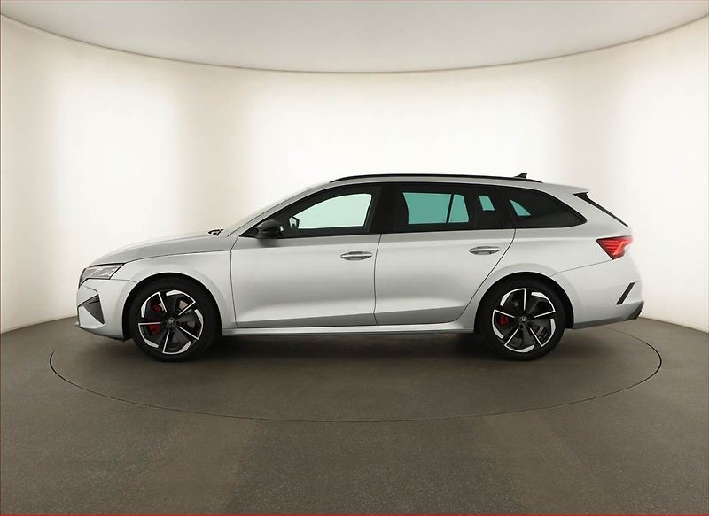 Škoda Octavia (2025) RS 2.0 TSI, RS, Navigace - fotka 3 z 18