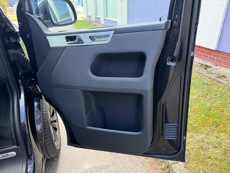 Volkswagen Multivan 2,0 TDi DPH  /103 kW/edice Cup - fotka 22 z 32