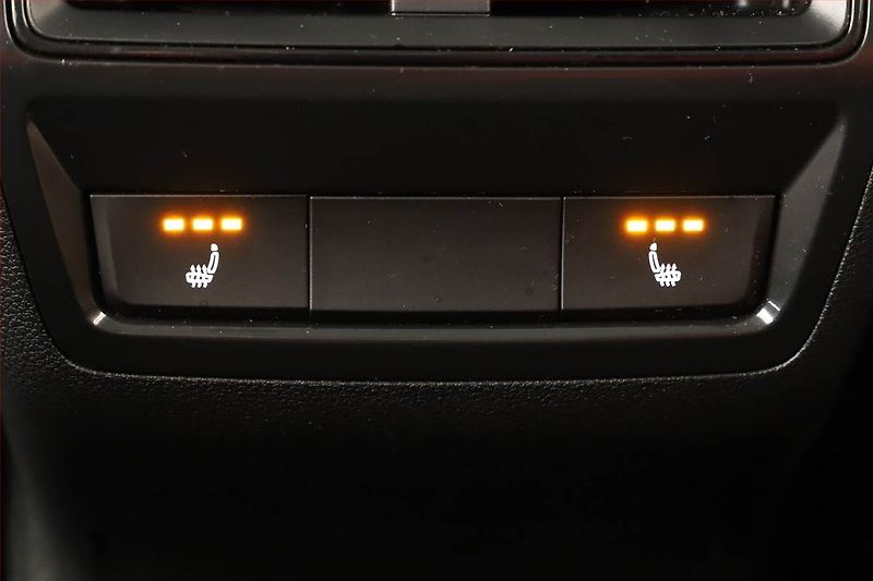 Škoda Karoq (2025) 2.0 TDI, Drive, FullLed - fotka 20 z 21