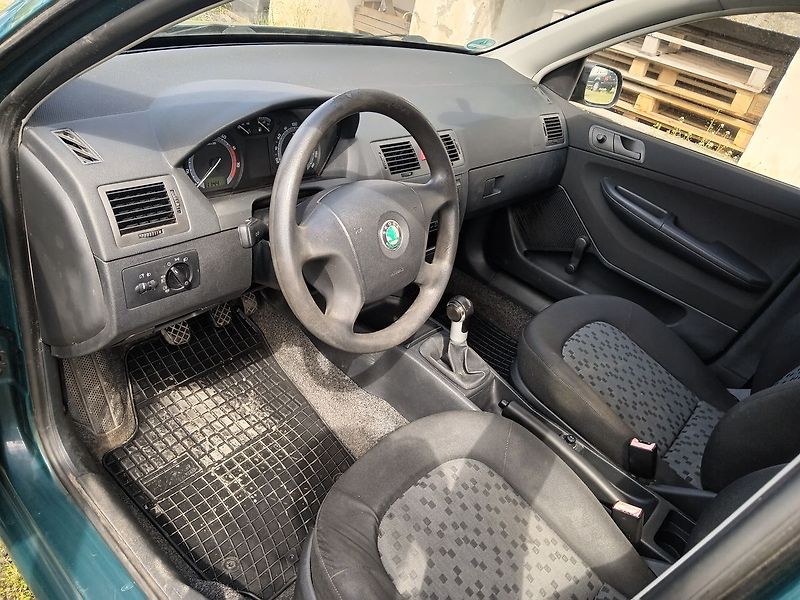 Škoda Fabia 1.2 HTP Classic COOL - fotka 10 z 26