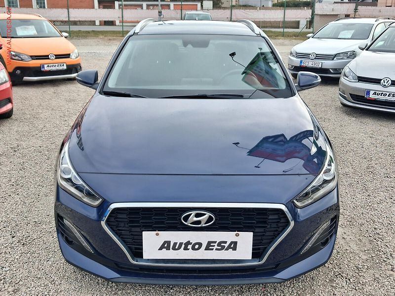 Hyundai i30 (2020) 1.6CRDi, ČR, LED, navi - fotka 2 z 23