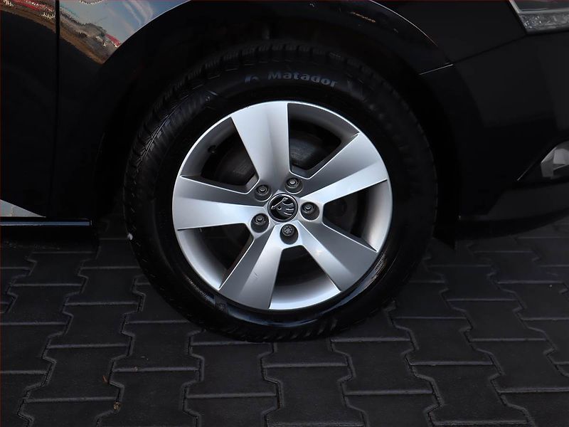 Škoda Fabia (2018) 1.0 TSI, Navi, Tempomat - fotka 14 z 21