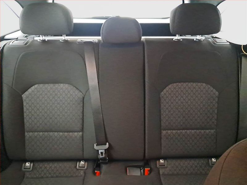 Kia Ceed (2023) 1.5 T-GDI, Serv.kniha - fotka 10 z 18