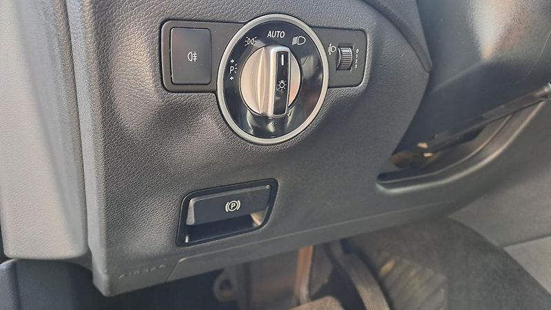 Mercedes-Benz CLA SB 200 D AUT NAVI - fotka 20 z 30