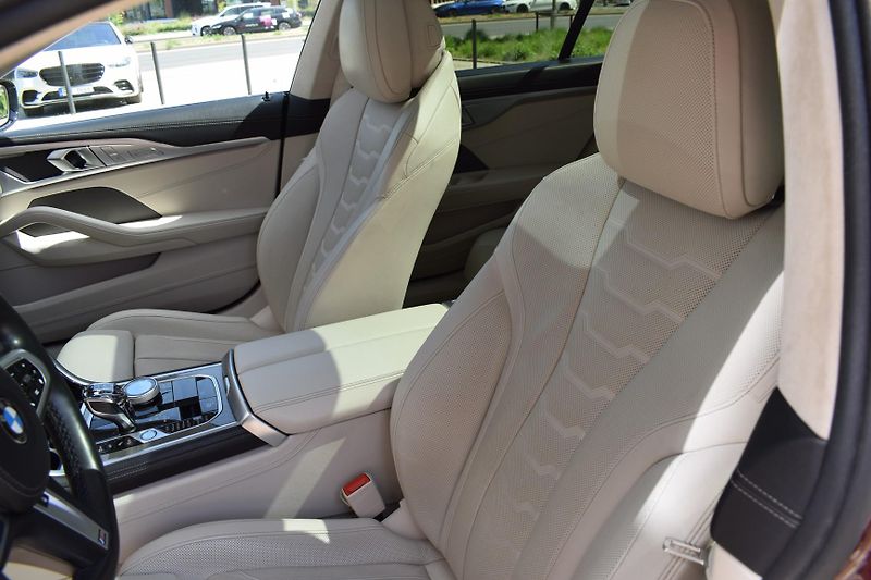 BMW Řada 8 (2020) 840i xD GranCoupe/karbon - fotka 37 z 67