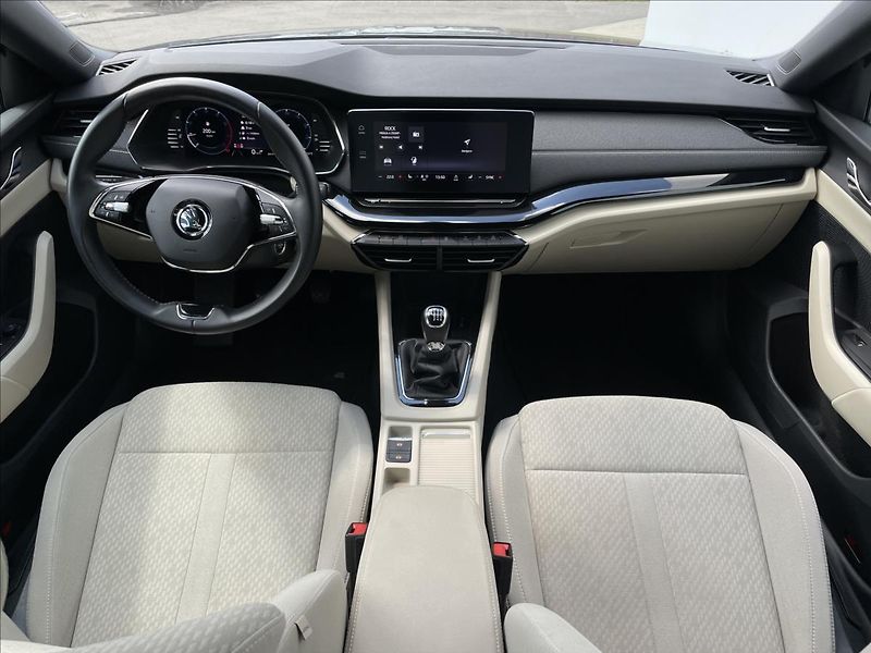 Škoda Octavia 1,5 TSI Style LED+PDC - fotka 6 z 23