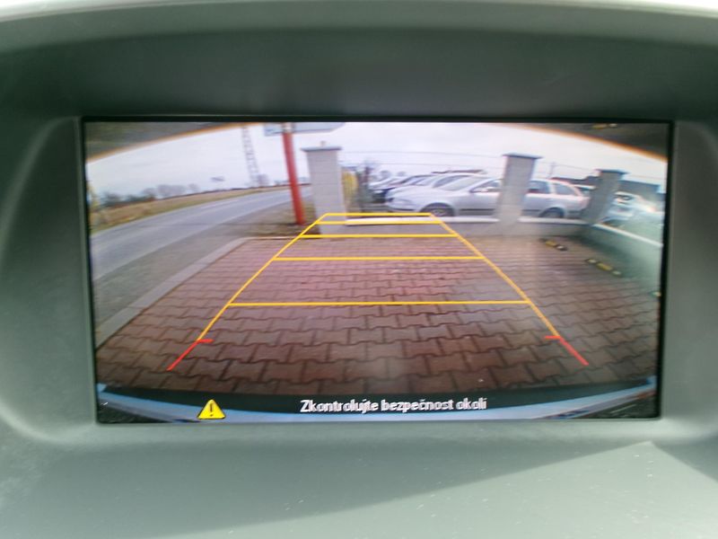Opel Mokka (2015) 1,6CDTi NAVI 4x4 TEMP BT - fotka 27 z 28