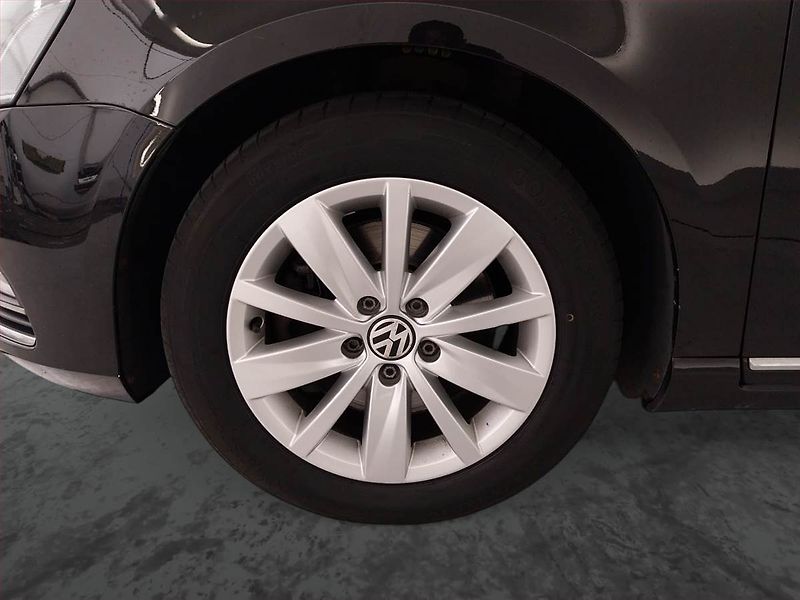 Volkswagen Passat (2011) Comfortline 2.0 TDI, Automat - fotka 14 z 22