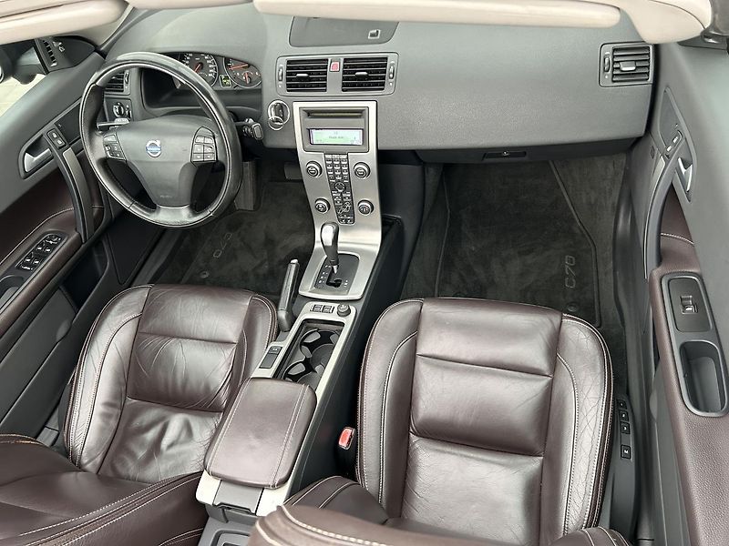 Volvo C70 2.4  D5 Sumum - fotka 19 z 30